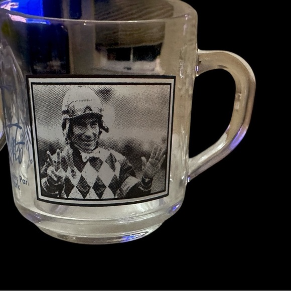 Rare Santa Anita Horse Racing Commemorative Glass Mug Set of 2 - Picture 8 of 9